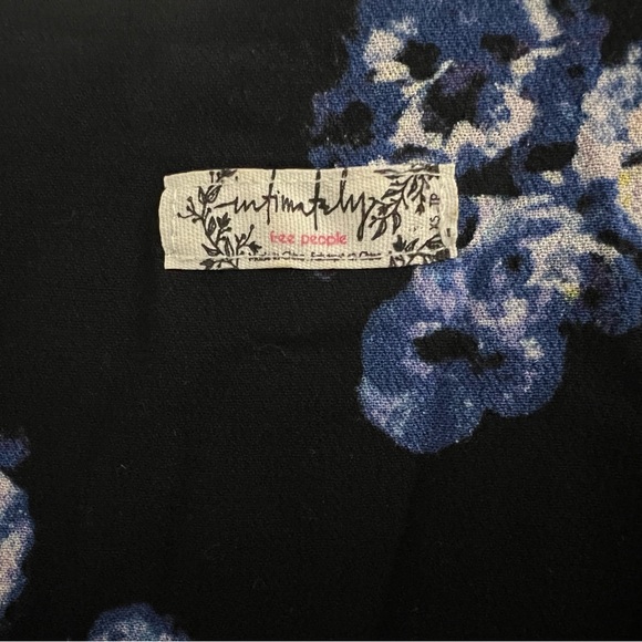 FREE PEOPLE / Size XS/ “Forties Feels” Black Floral Printed Boho Bodysuit - Picture 5 of 15